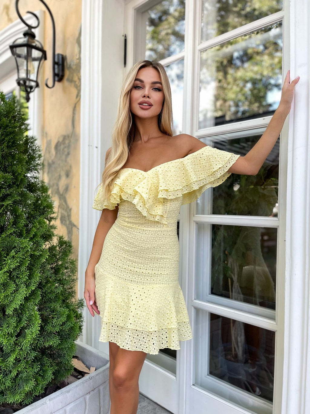 Off-shoulder styling of yellow eyelet cotton dress with elasticated ruffle neckline — GLOWSYOU